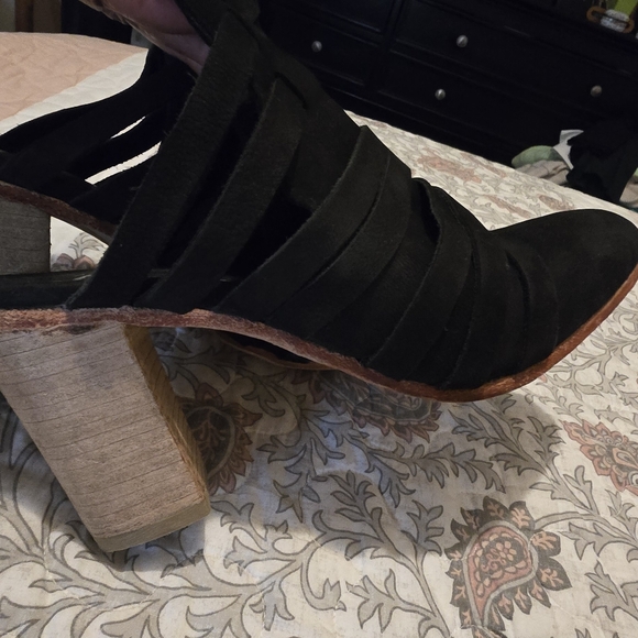 Free People Black Byron Strappy Suede Mule